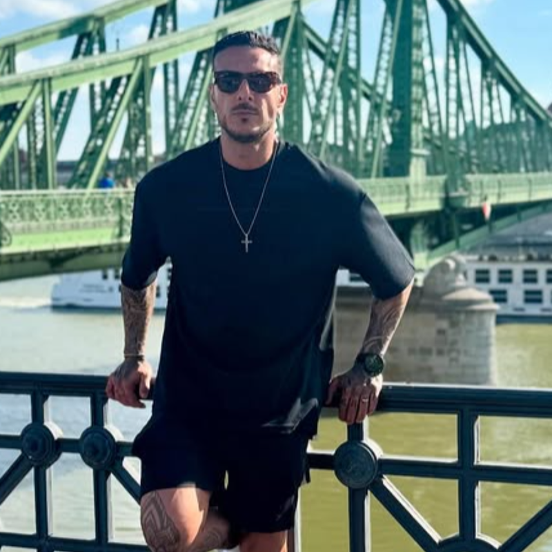 script const plus btn document get element by id plus btn const proj document get element b